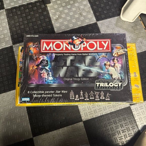 2005 Monopoly Star Wars saga edition Trilogy Edition Board Game